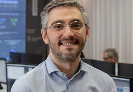 José Barletta, el “infectólogo del sexo” que se animó a hablar de vibradores y masturbación en cuarentena