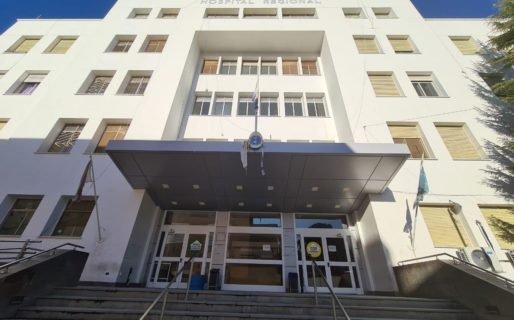 El frío habría causado la muerte de un hombre en un banco del Hospital Regional