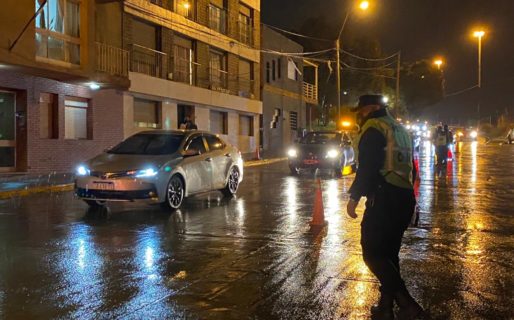 Secuestro de autos, multas y hasta la detención de un comerciante que hacía «delivery» de bebidas