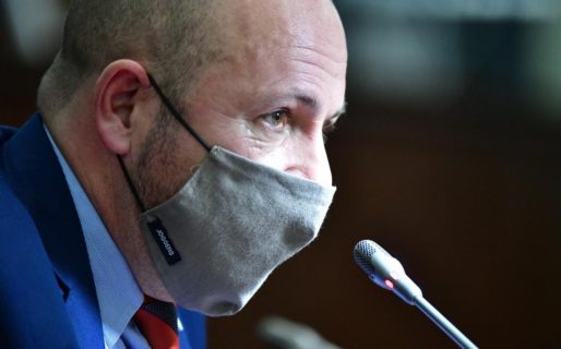 Sastre sobre el proyecto de tope salarial: «Hacer ajustes en contexto de crisis es muy difícil»