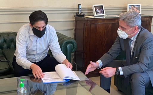 El ministro Trotta le manifestó a Arcioni su preocupación por el conflicto docente