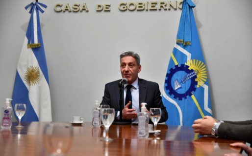 Arcioni: “La provincia está endeudada en 800 millones de dólares”