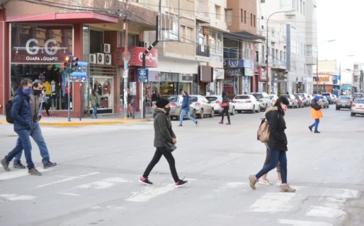 Nuevo Decreto: Prohibición de reuniones familiares, circulación hasta la medianoche y no más de 270 retornos cada dos semanas