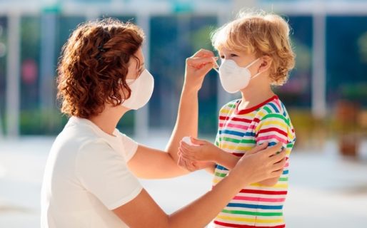 Otros síntomas de COVID-19 a tener en cuenta en niños y adolescentes