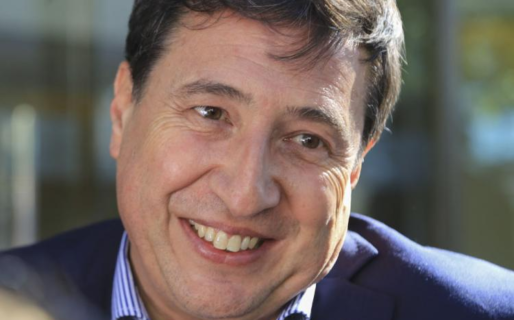 Arroyo: Después del IFE la idea es “establecer una renta básica y después la urbanización”