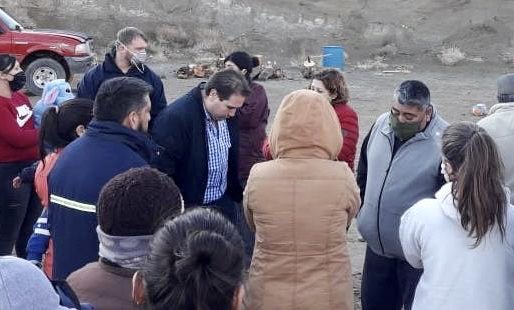 Abandono en Km12: «Llegó el invierno y los chicos se nos enferman porque no tenemos gas ni luz»