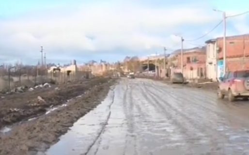 En Fracción 14 sobra barro y falta cloaca, agua y respuestas