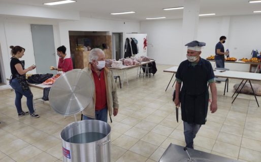 La Vecinal del B° Juan XXIII repartió 500 porciones de locro
