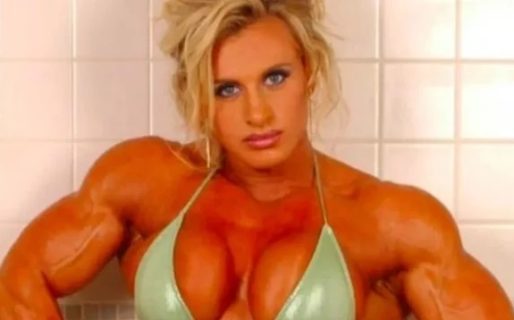 Hallan muerta a un ex estrella porno y famosa fisicoculturista británica