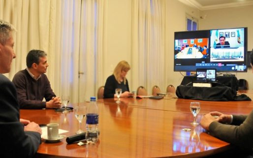 Provincia se reunió con PAE y gremios petroleros