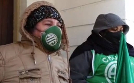 Desesperante situación: Una trabajadora de ATE amenaza con prenderse fuego