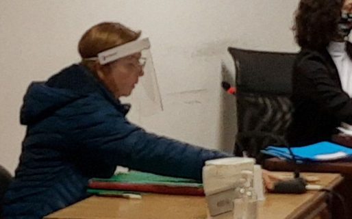 Debe responder por denuncias de su ex esposa quien ya murió