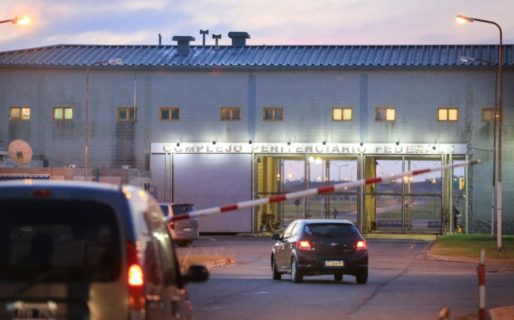 Una estructura armada para controlar y vigilar tras las rejas