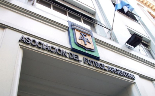 Gastaron millones en tests que no dirán si un jugador tiene Covid-19