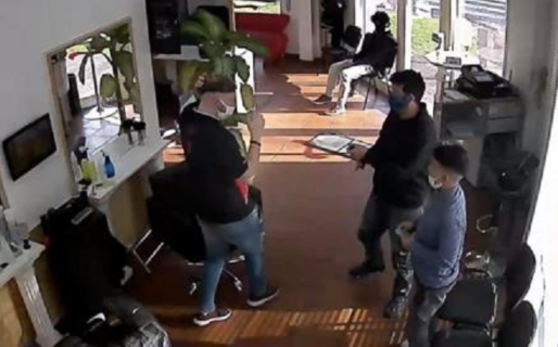 La madre del nene de 11 años al que el padre llevó a robar en una peluquería: «Tenemos vergüenza»