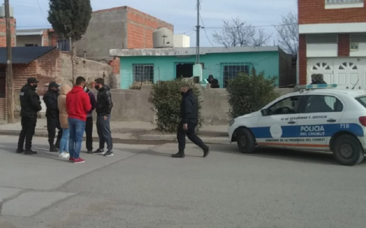 Matan a un jubilado de 18 puñaladas y detienen a sus inquilinos