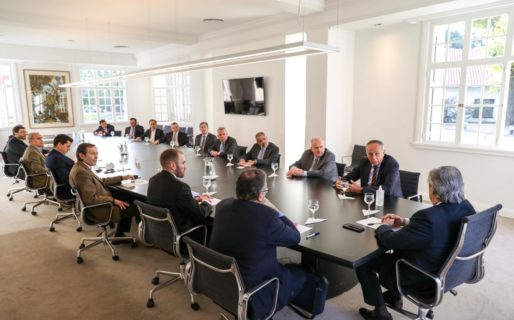 Bancos y empresas celebran el acuerdo con los acreedores por el horizonte de alivio financiero