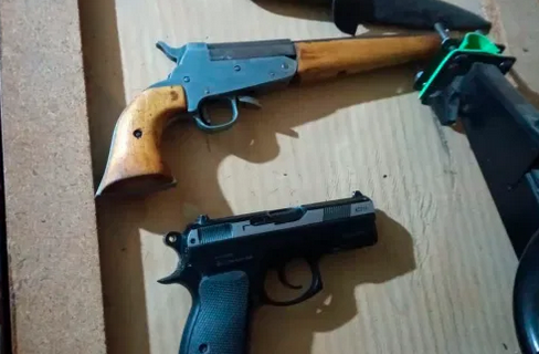 Disparó contra una vivienda y amenazó de muerte a su dueño