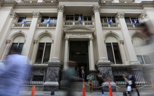 Comienza a aplicarse la suba de tasas de interés para los plazos fijos