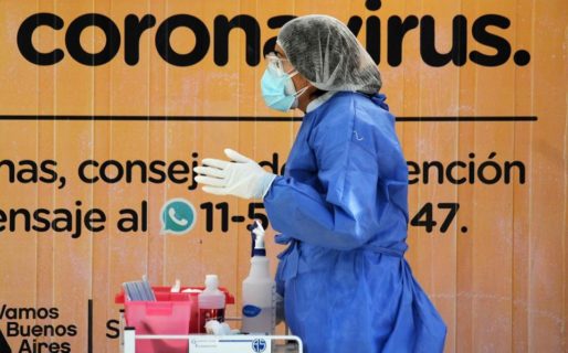 Confirmaron 59 muertes y 2.073 contagios, la cifra más baja en más de un año