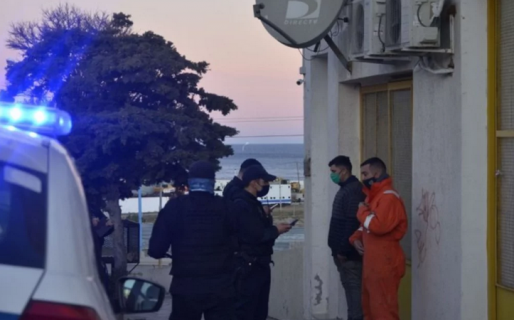 Dos hombres detenidos por caminar por los techos