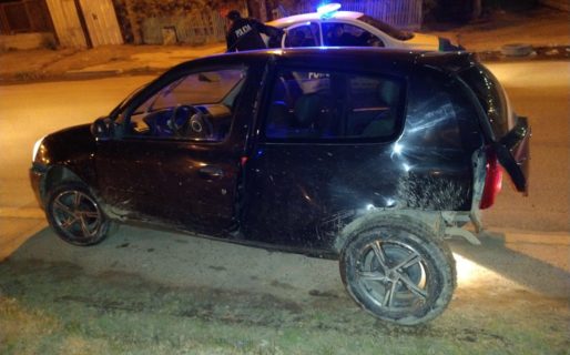 Se dieron a la fuga luego de un control y atropellaron a dos policías