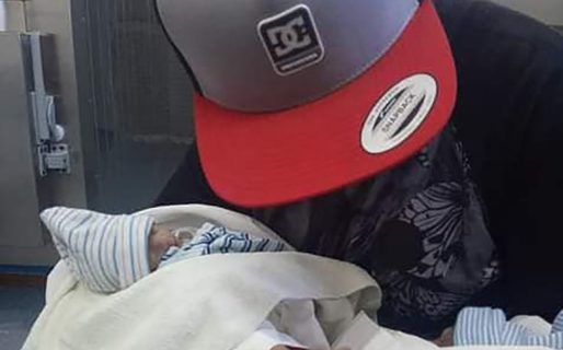 Masivo reclamo de justicia por los gemelos que nacieron y murieron en el baño de un Hospital