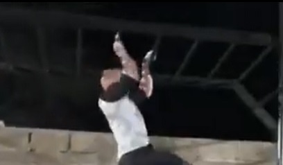 Massoni lo hizo otra vez: cambió la soga por un complejo pasamanos