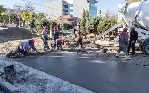 Comenzó la pavimentación de Av. Rivadavia hacia el Centro