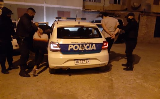 Detienen a cuatro sujetos tras una feroz lucha a punta de pistola