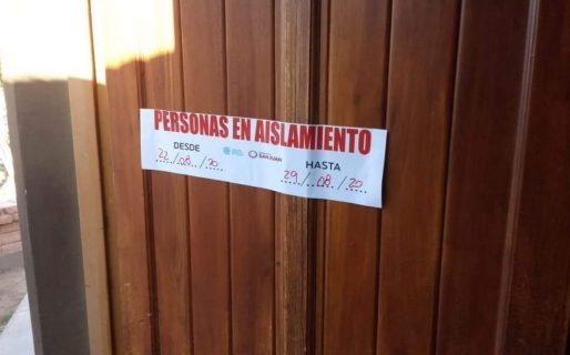 Coronavirus: en San Juan pegan fajas en las casas de personas contagiadas para evitar que salgan