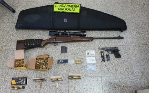 Gendarmería secuestró armas y 1.200 municiones
