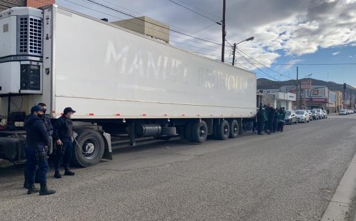 Camioneros retuvieron a un fletero y tuvo que intervenir la Policía