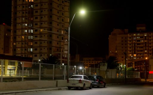 La SCPL instaló luminarias LED en los alrededores de la Terminal