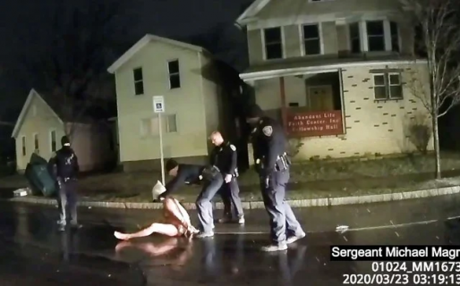 Otro impactante video de un hombre negro muerto en manos de la policía en Nueva York