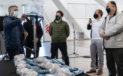 Luque gestionó los primeros cascos de oxígeno para el tratamiento del COVID-19