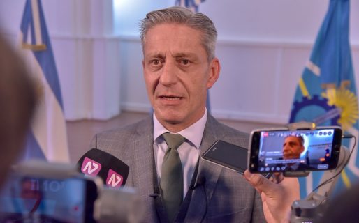 Arcioni se reúne hoy con De Pedro con expectativa de recibir acompañamiento al plan anti-crisis