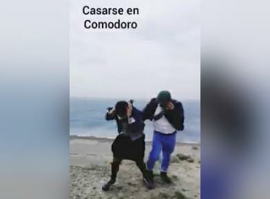 Un casamiento bien comodorense: se unieron en matrimonio con 100km/h de viento