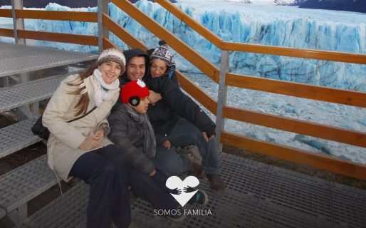 Desde Río Gallegos viajaron a La Plata para conocer a su hijo, volvieron a casa y sumaron una madrina a la familia