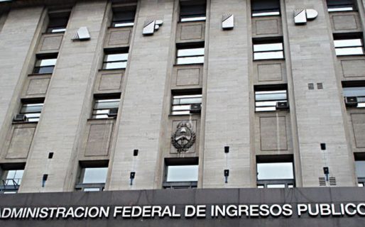 La Argentina y su larga historia de impuestos “por única vez” que aún siguen vigentes