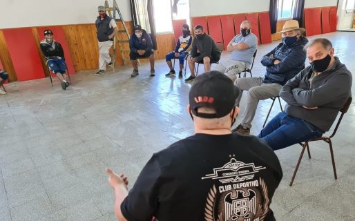 Linares y Macharasvili siguen recorriendo los barrios