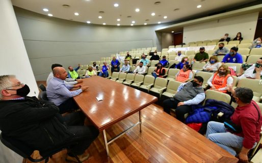 Sastre se encuentra reunido en la Legislatura con los Gremios estatales