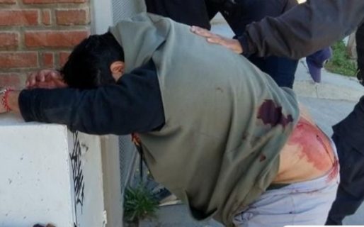 Intentó ingresar una carnicería y se cortó al entrar por la ventana