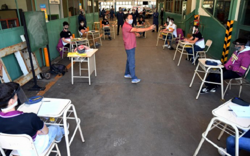 Trotta: «Sólo tres de cada diez estudiantes del secundario egresan a término»