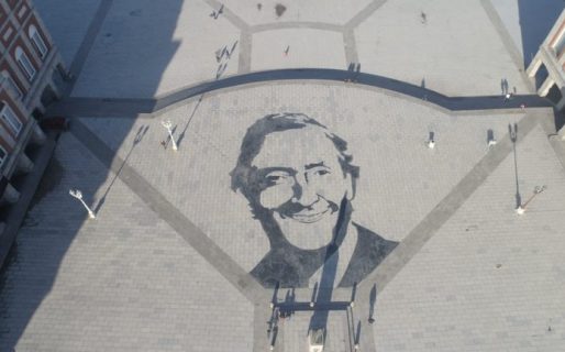 Polémica por una pintura de Néstor Kirchner en la rambla de Mar del Plata