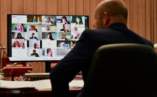 López: “No podemos acompañar endeudamientos todos los meses”