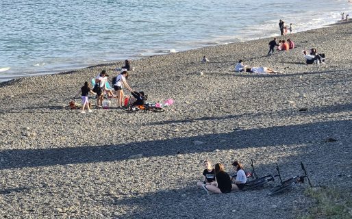 Sábado caluroso y viento moderado