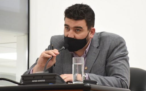 Buffa plantea que “hay que ver si tiene sentido que siga en tratamiento” el proyecto de los fondos del FAEM