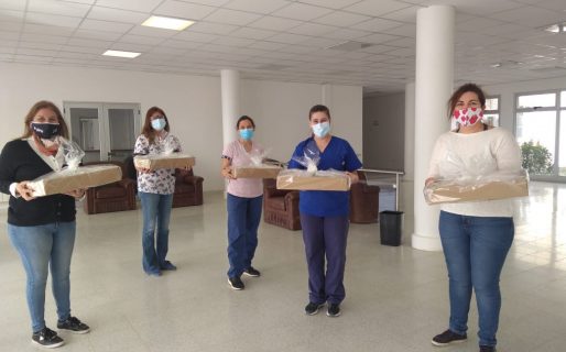 Romero visitó a las madres que trabajan en los hospitales Regional y Alvear