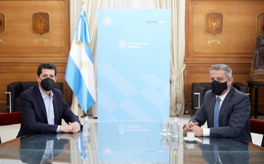Arcioni firmó un acuerdo con Nación y Chubut recibirá 5.000 millones de pesos en tres cuotas
